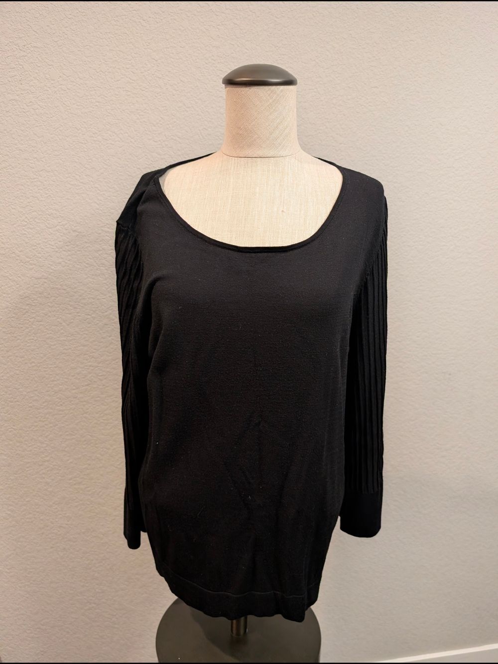 Talbots Sz XL Black Scoop Neck Long Sleeve Light Sweater Top